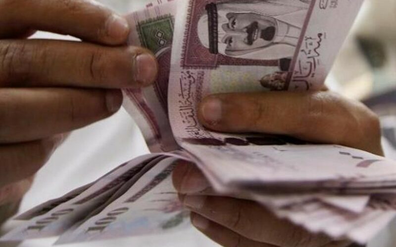 موعد زيادة رواتب العاملين في السعودية 1444 وقيمة الدعم الاضافي والزيادة