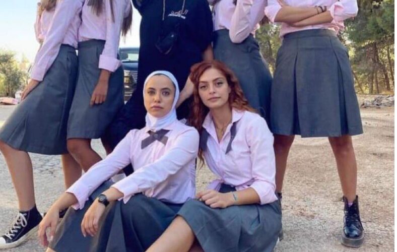 Al Rawabi Girls ما هي القنوات الناقلة مسلسل “مدرسة الروابي للبنات” الموسم الثاني موقع ايجي بست netflix